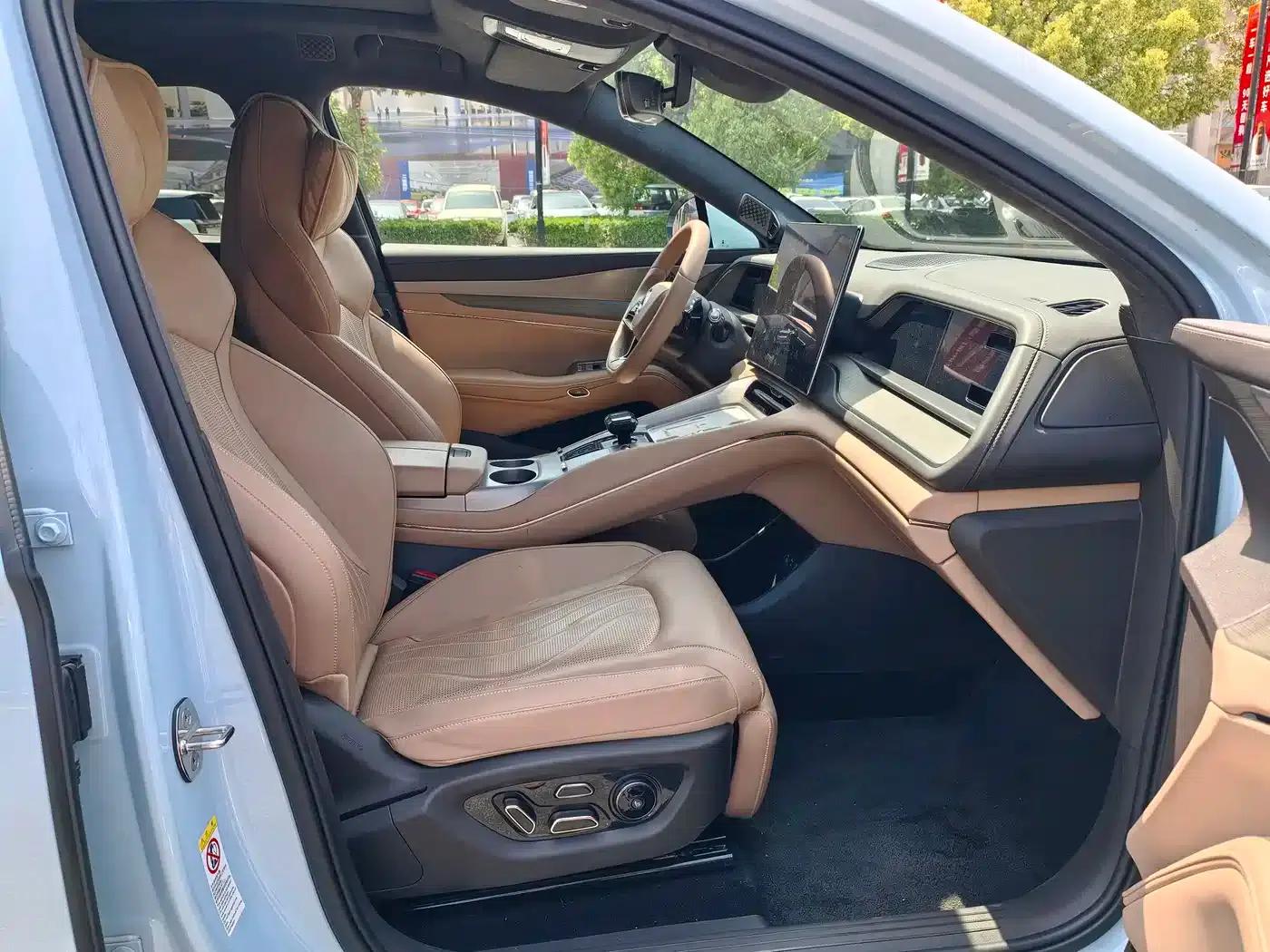 Denza N7 2024 630 AWD Intelligent Driving Max Edition — миниатюра 11