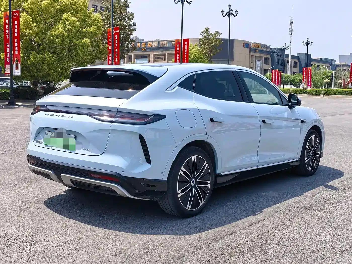 Denza N7 2024 630 AWD Intelligent Driving Max Edition — миниатюра 5