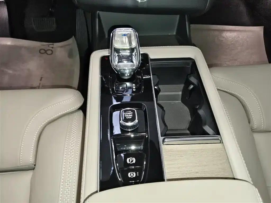 2025 Volvo XC90 Plug-in Hybrid Facelift T8 Inscription Luxury Edition 7-seater — миниатюра 14