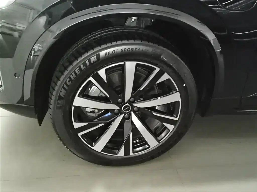 2025 Volvo XC90 Plug-in Hybrid Facelift T8 Inscription Luxury Edition 7-seater — миниатюра 23