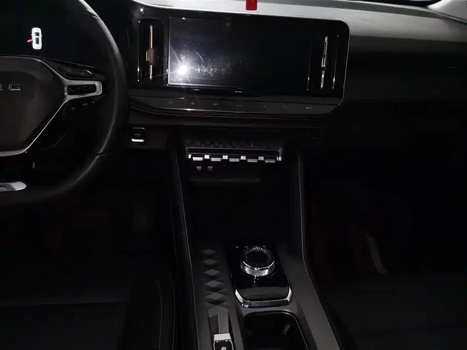 Wuling Xingyun 2023 2.0L DHT Flagship Edition — миниатюра 16