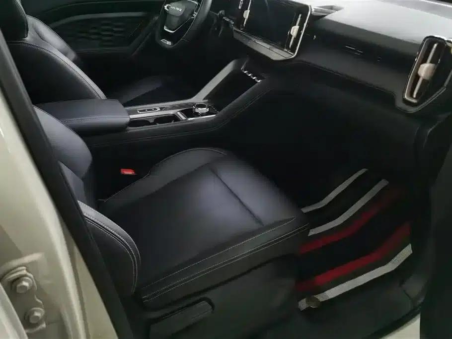 Wuling Xingyun 2023 2.0L DHT Flagship Edition — миниатюра 8