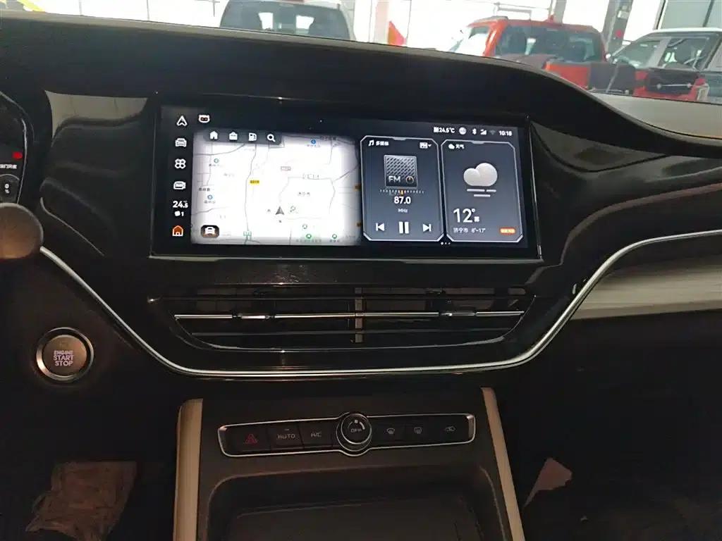 D-MAX 2023 1.9T Automatic 4WD V-CROSS Leading Edition — миниатюра 13