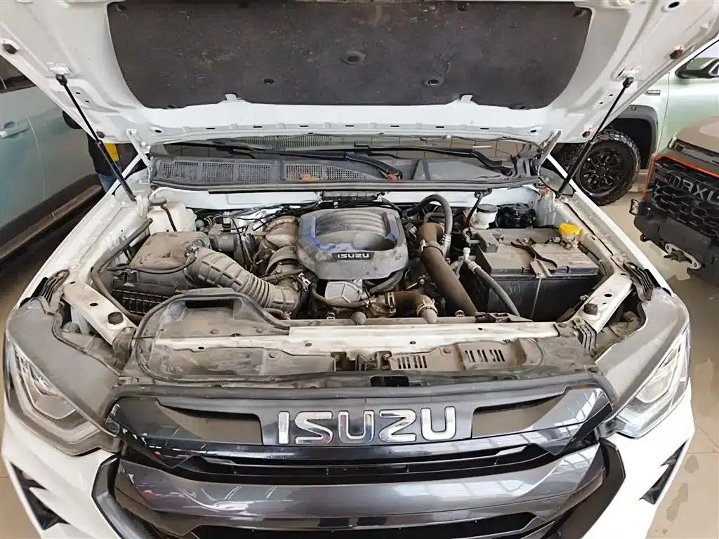D-MAX 2023 1.9T Automatic 4WD V-CROSS Leading Edition — миниатюра 20