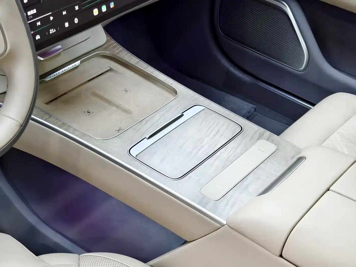 NIO ET9 2025 Model 102kWh First Edition Limited Edition — миниатюра 12