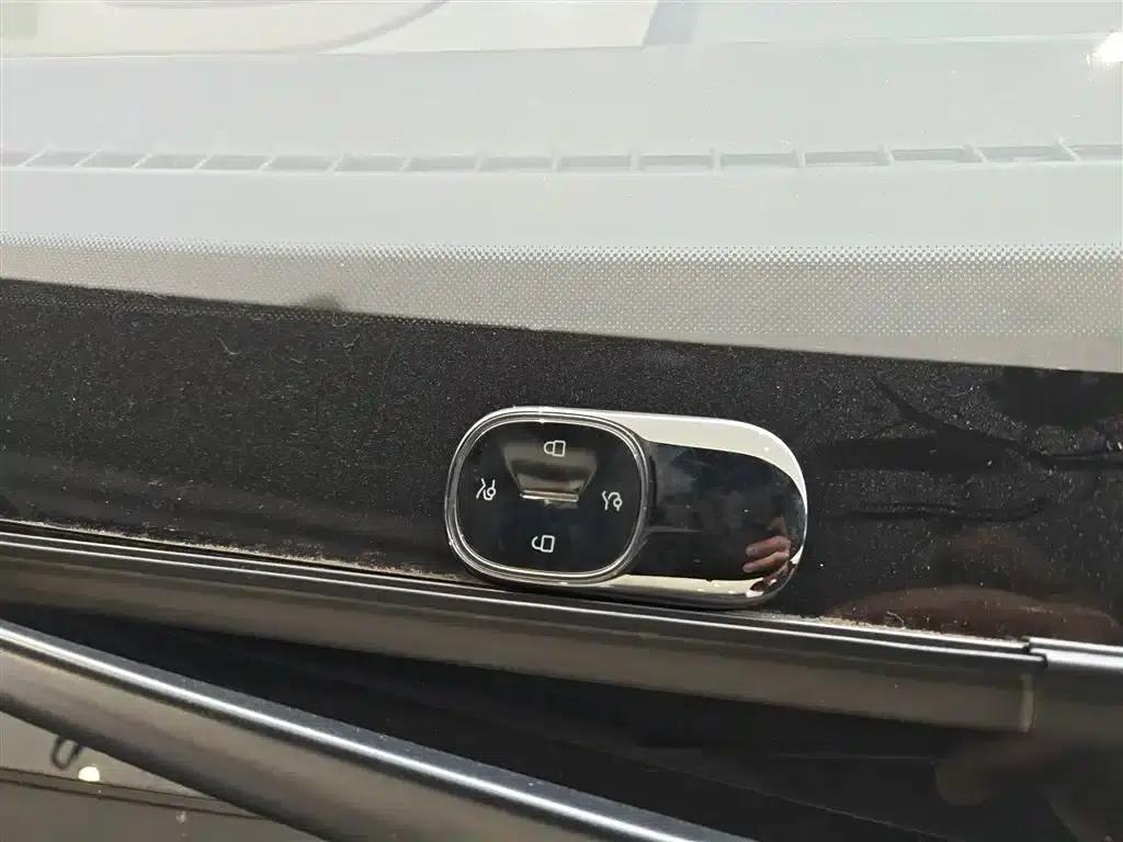 NIO ET9 2025 model 102kWh — миниатюра 17