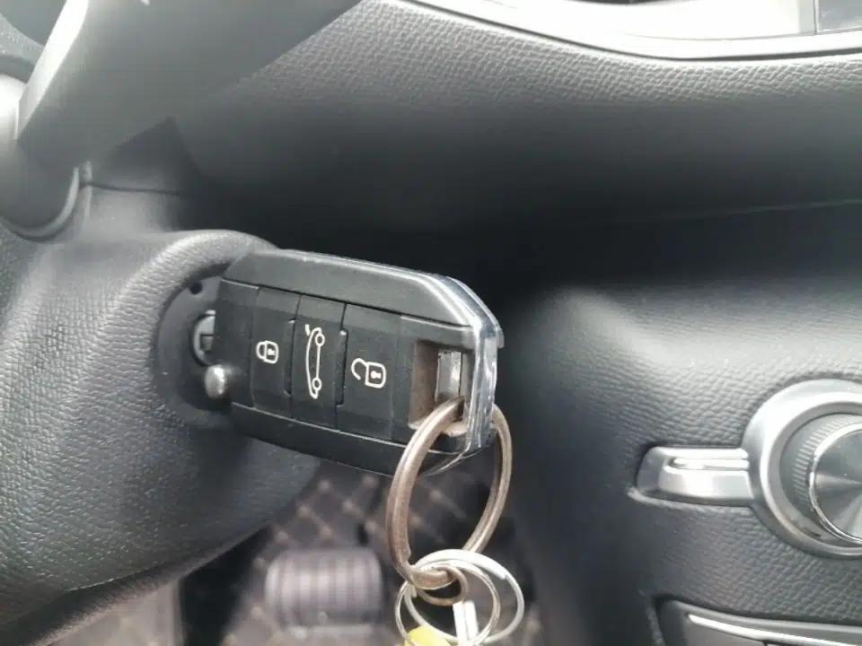 Peugeot 308S 2015 1.2T Automatic Jingchi Edition — миниатюра 12
