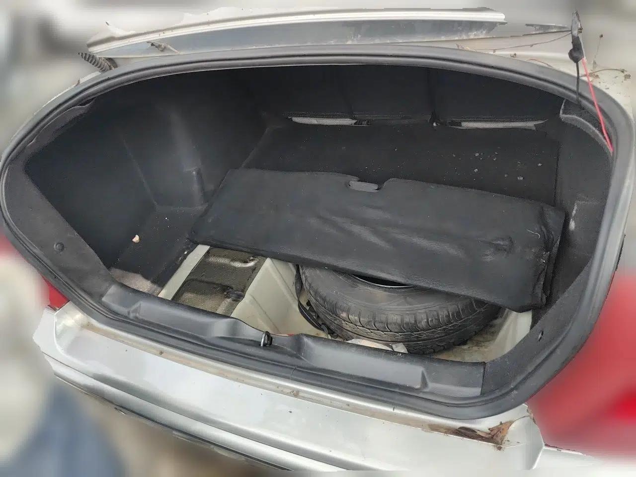 Peugeot 307 2010 Sedan 1.6L Manual Comfort Edition — миниатюра 20