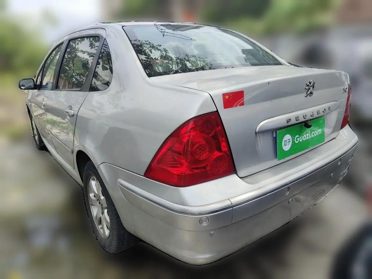 Peugeot 307 2010 Sedan 1.6L Manual Comfort Edition — миниатюра 4
