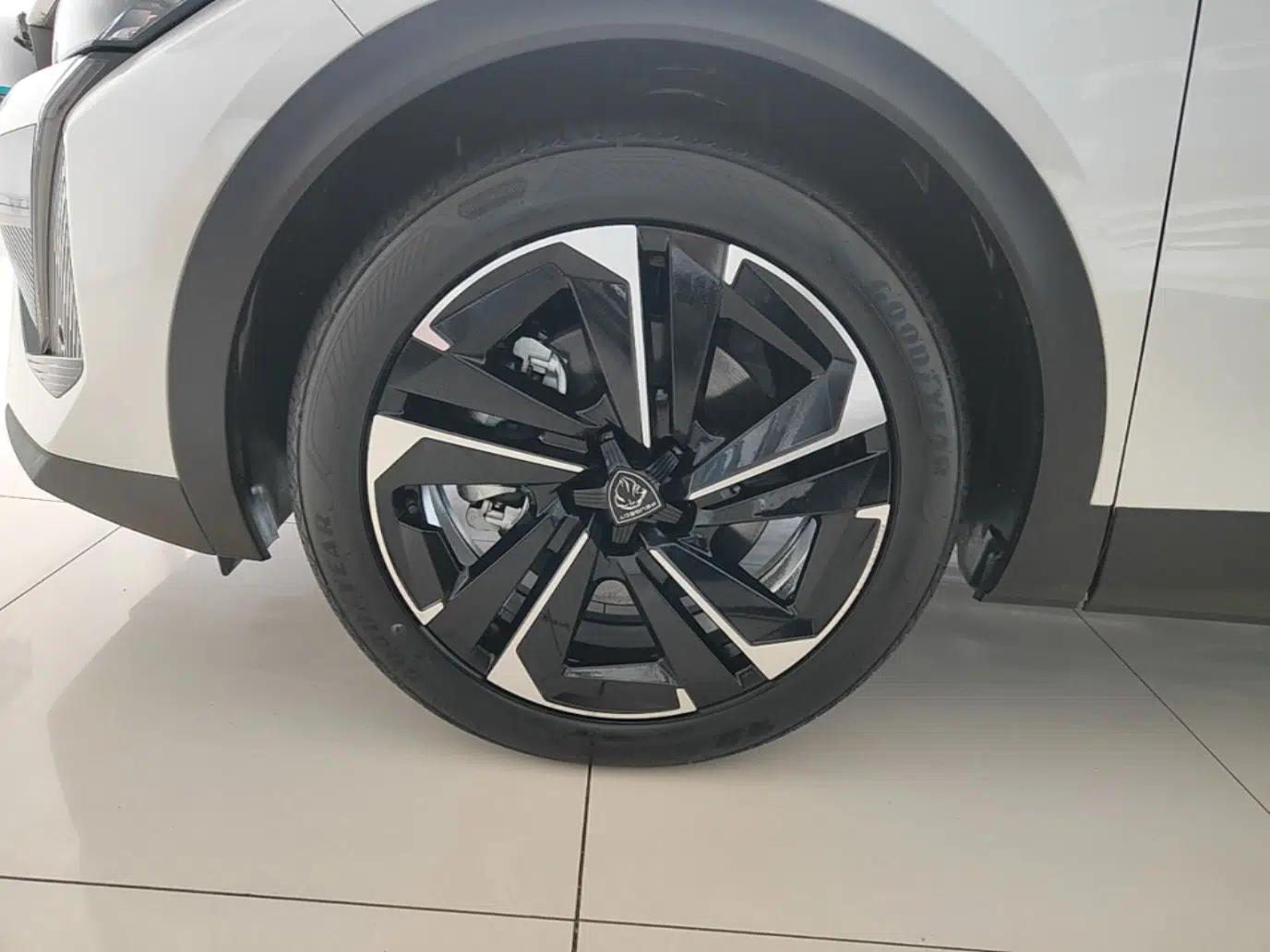 Peugeot 408X 2023 Charm Version — миниатюра 8