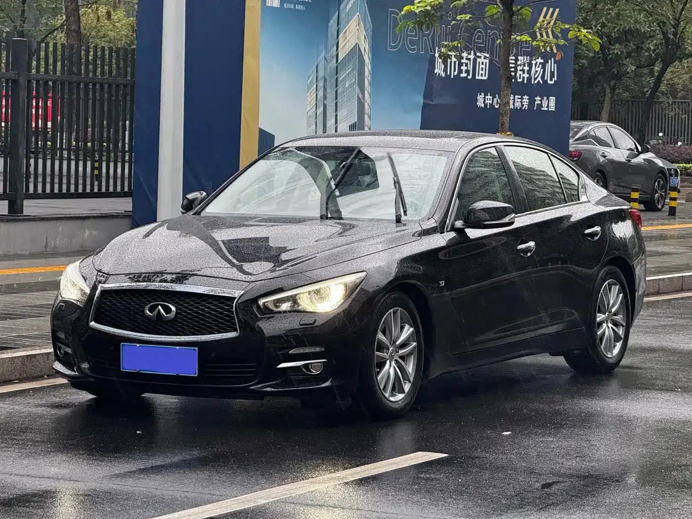 Infiniti Q50 2014 3.7L Comfort Edition — миниатюра 1