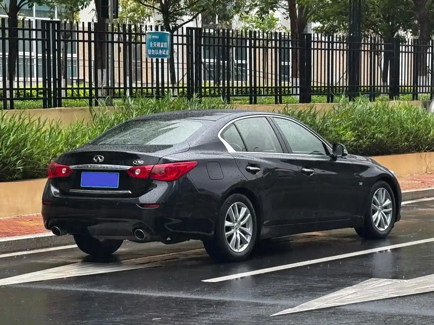 Infiniti Q50 2014 3.7L Comfort Edition — миниатюра 21