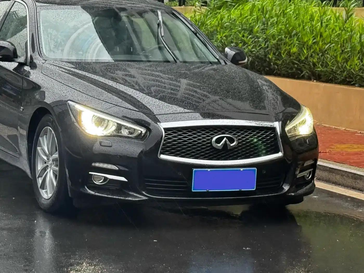 Infiniti Q50 2014 3.7L Comfort Edition — миниатюра 4