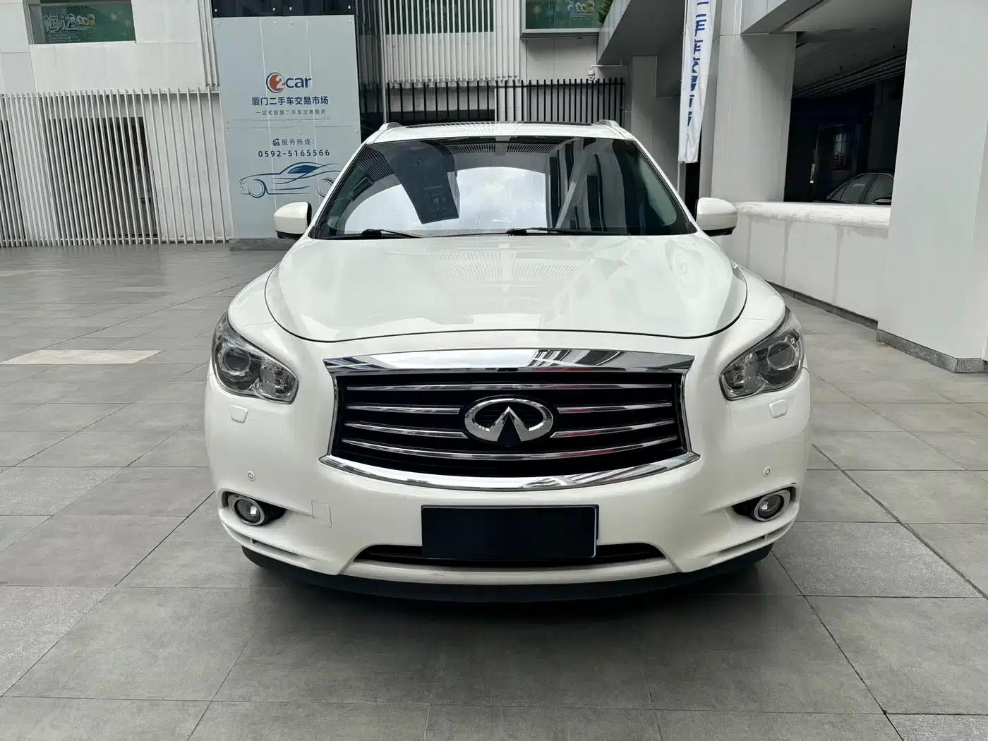 Infiniti JX 2013 JX35 2WD Excellence Edition — миниатюра 2