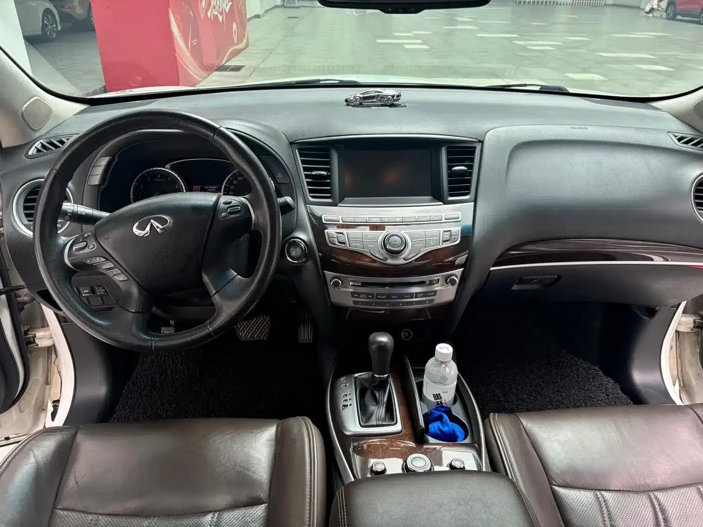 Infiniti JX 2013 JX35 2WD Excellence Edition — миниатюра 10