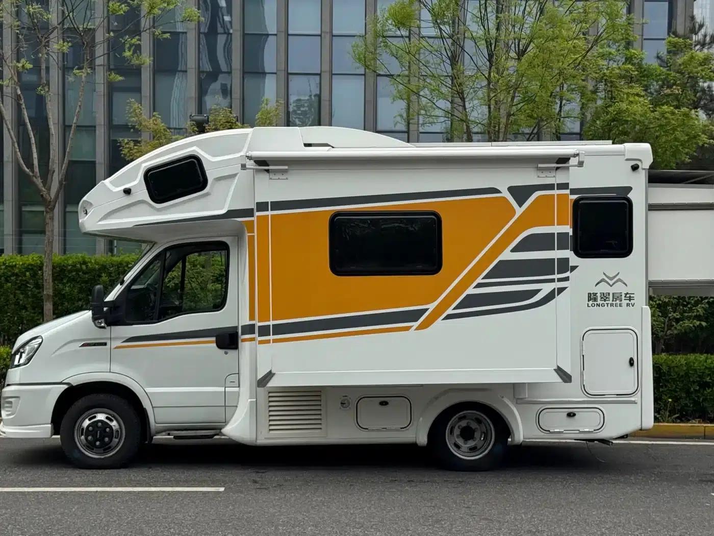 Iveco Daily Longcui No. 6 Double-Extension Motorhome, 2025 Model, 3.0L Automatic — миниатюра 3