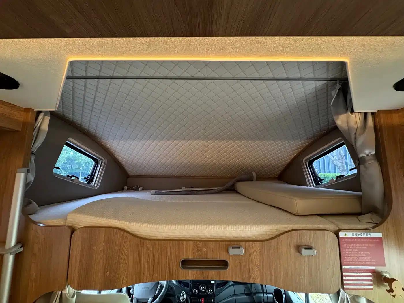 Iveco Daily Longcui No. 6 Double-Extension Motorhome, 2025 Model, 3.0L Automatic — миниатюра 23