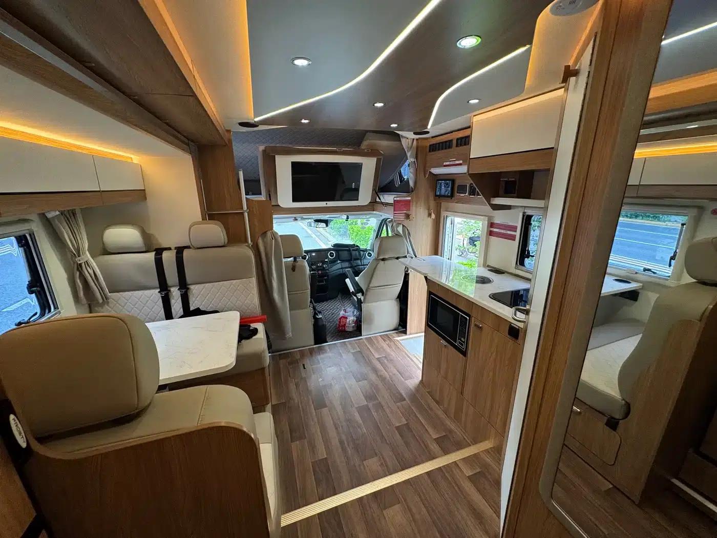 Iveco Daily Longcui No. 6 Double-Extension Motorhome, 2025 Model, 3.0L Automatic — миниатюра 25