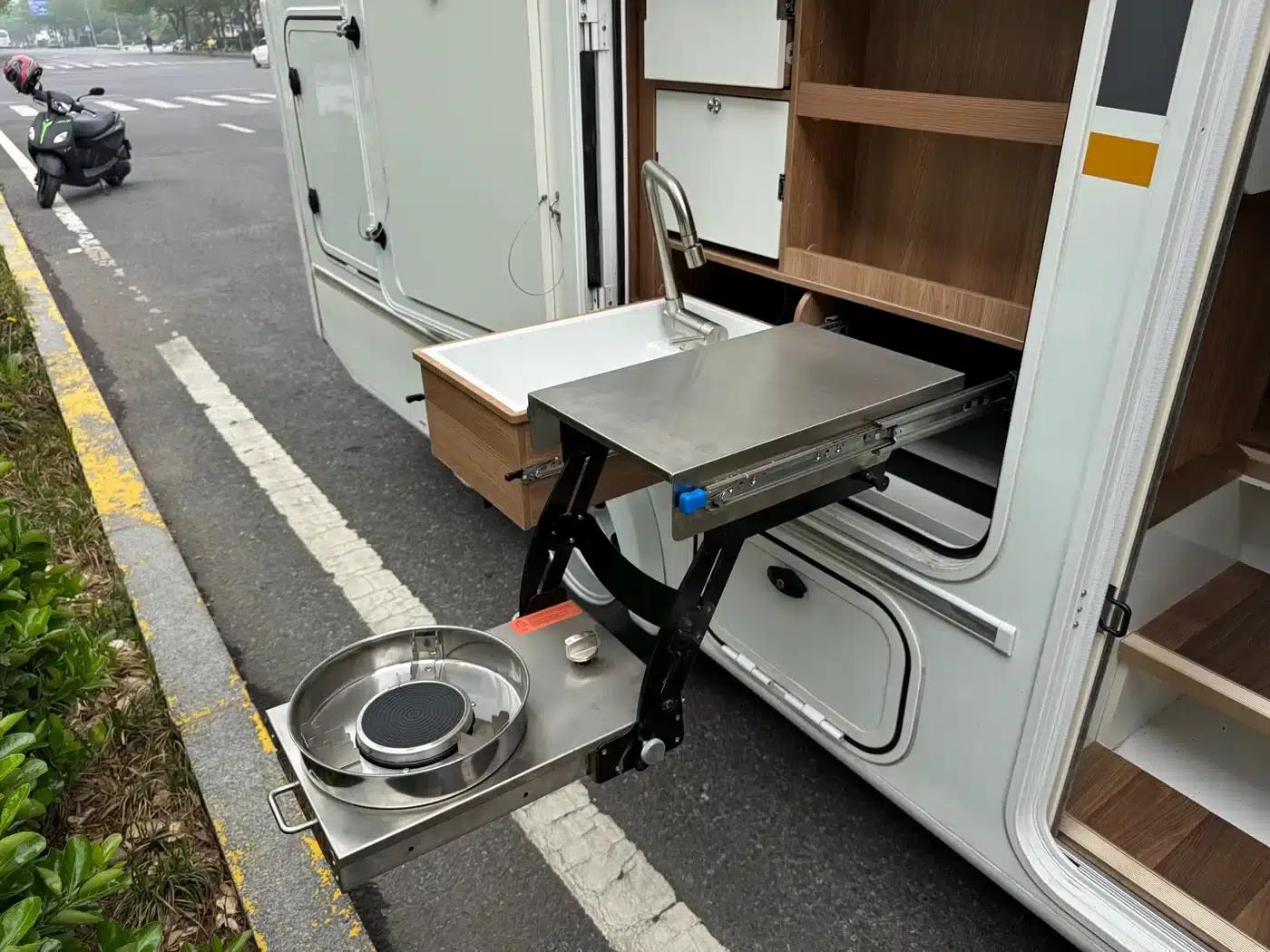 Iveco Daily Longcui No. 6 Double-Extension Motorhome, 2025 Model, 3.0L Automatic — миниатюра 27