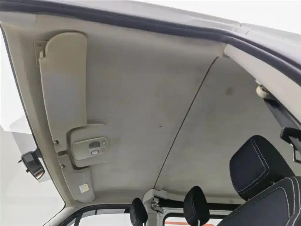 Iveco Daily 2021 2.0T Manual Short Wheelbase Low Roof Side Sliding Door F1A — миниатюра 14