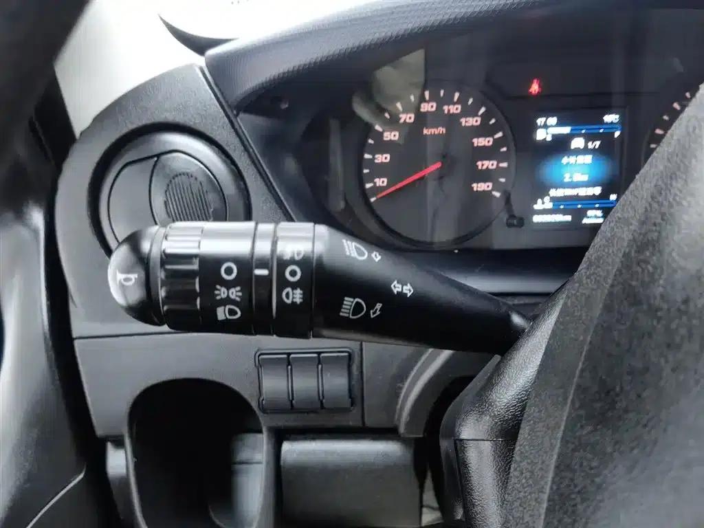 Iveco Daily 2021 2.0T Manual Short Wheelbase Low Roof Side Sliding Door F1A — миниатюра 21