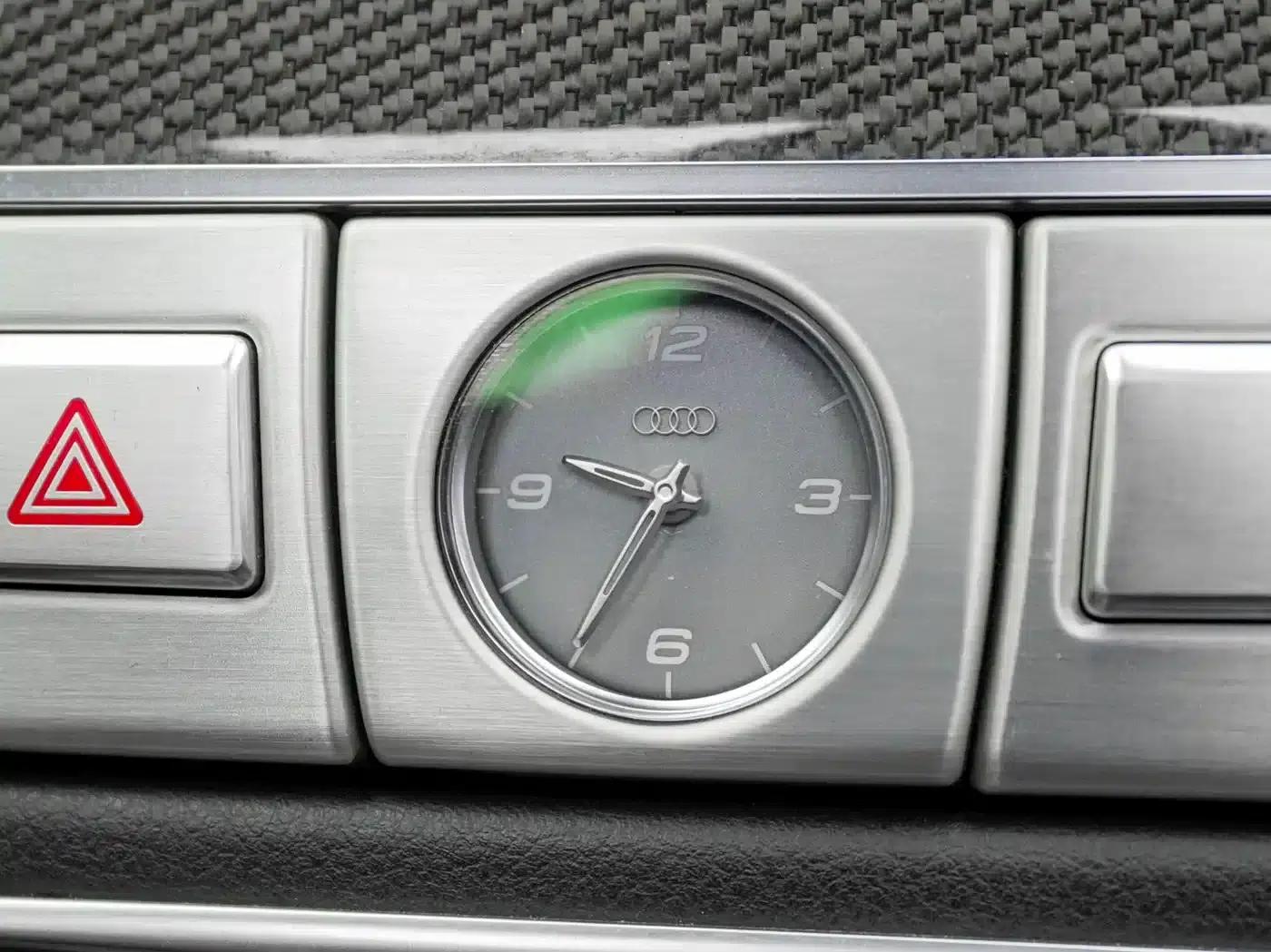 2013 Audi S8 4.0TFSI quattro — миниатюра 17