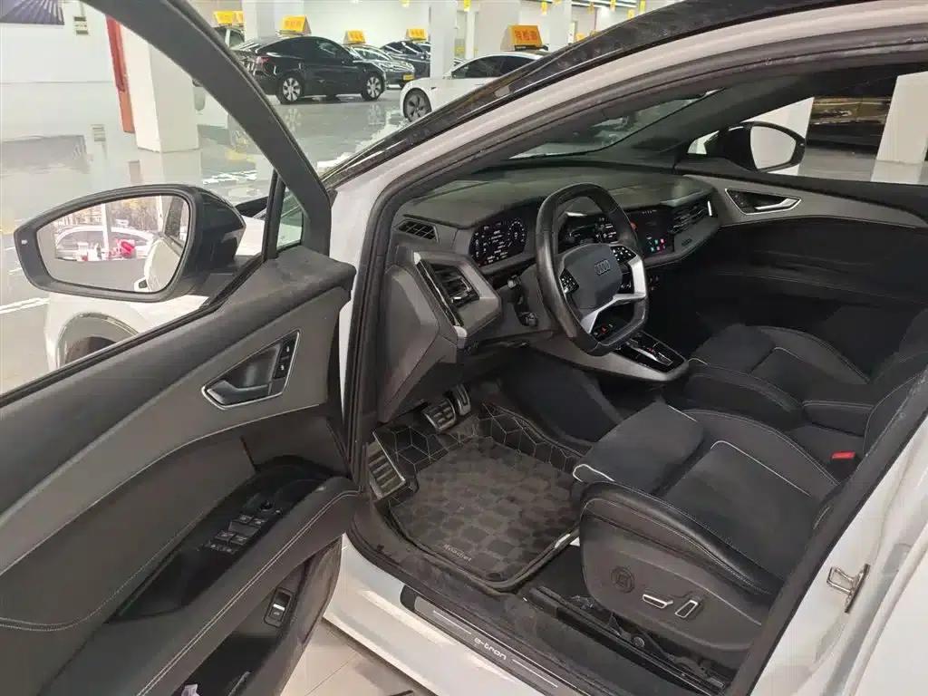 Audi Q5 e-tron 2022 Model 40 e-tron Starry Sky Edition Mech Suit Sun Chaser Edition — миниатюра 16