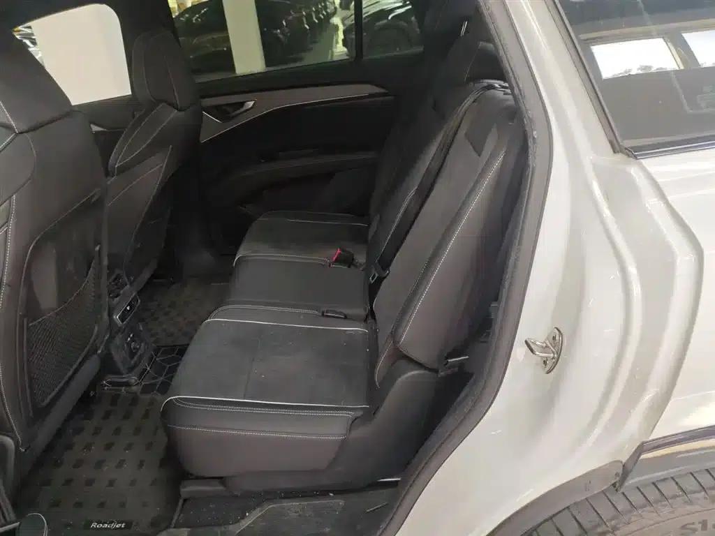 Audi Q5 e-tron 2022 Model 40 e-tron Starry Sky Edition Mech Suit Sun Chaser Edition — миниатюра 17