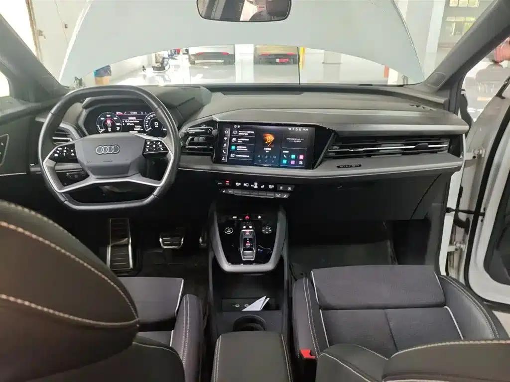 Audi Q5 e-tron 2022 Model 40 e-tron Starry Sky Edition Mech Suit Sun Chaser Edition — миниатюра 10