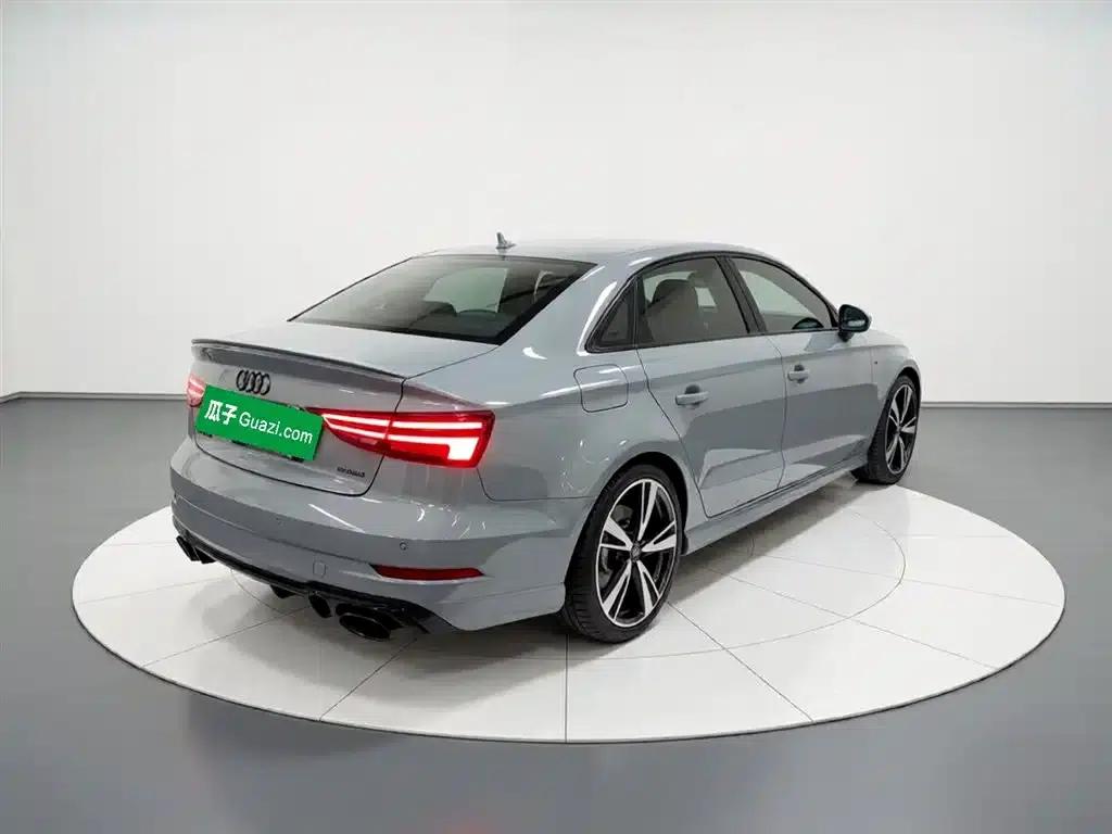 Audi RS 3 2017 RS 3 2.5T Limousine — миниатюра 5