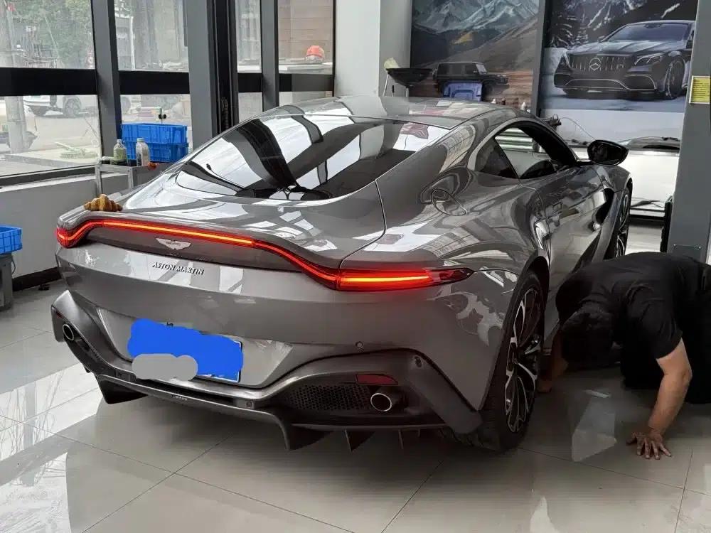 2018 V8 Vantage 4.0T V8 Coupe — миниатюра 4