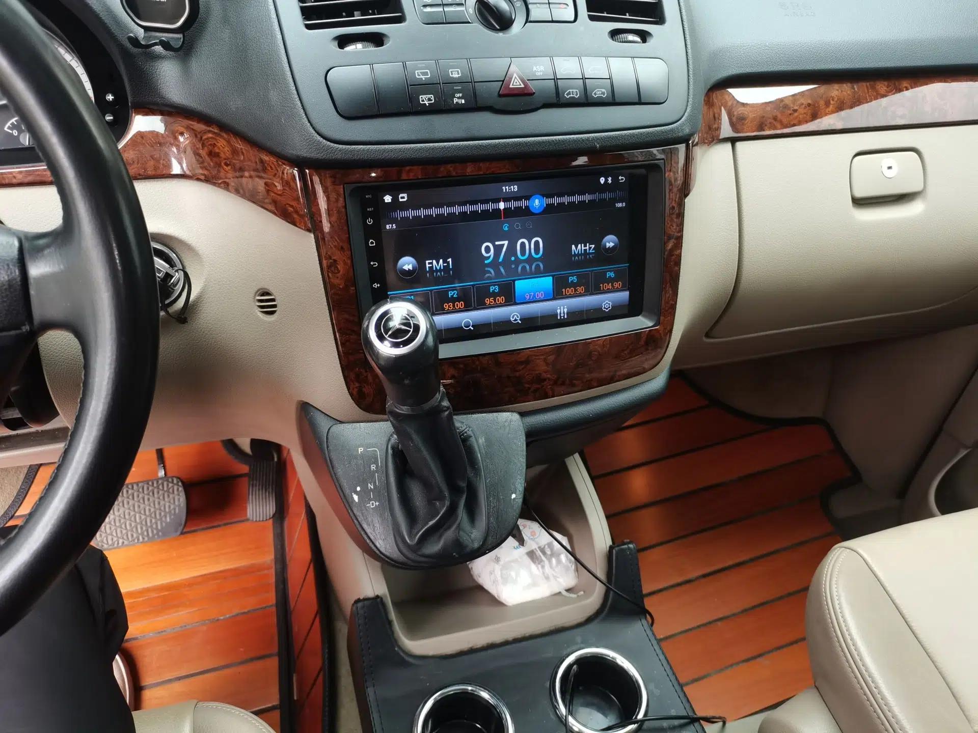 Mercedes-Benz Viano 2011 2.5L Luxury Edition — миниатюра 14