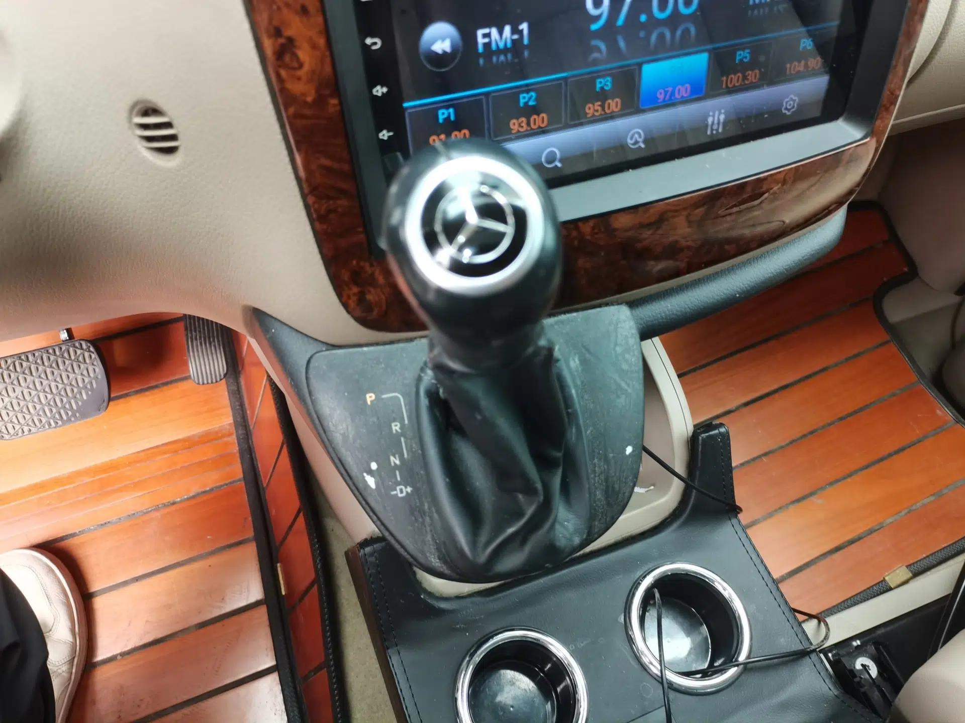 Mercedes-Benz Viano 2011 2.5L Luxury Edition — миниатюра 15