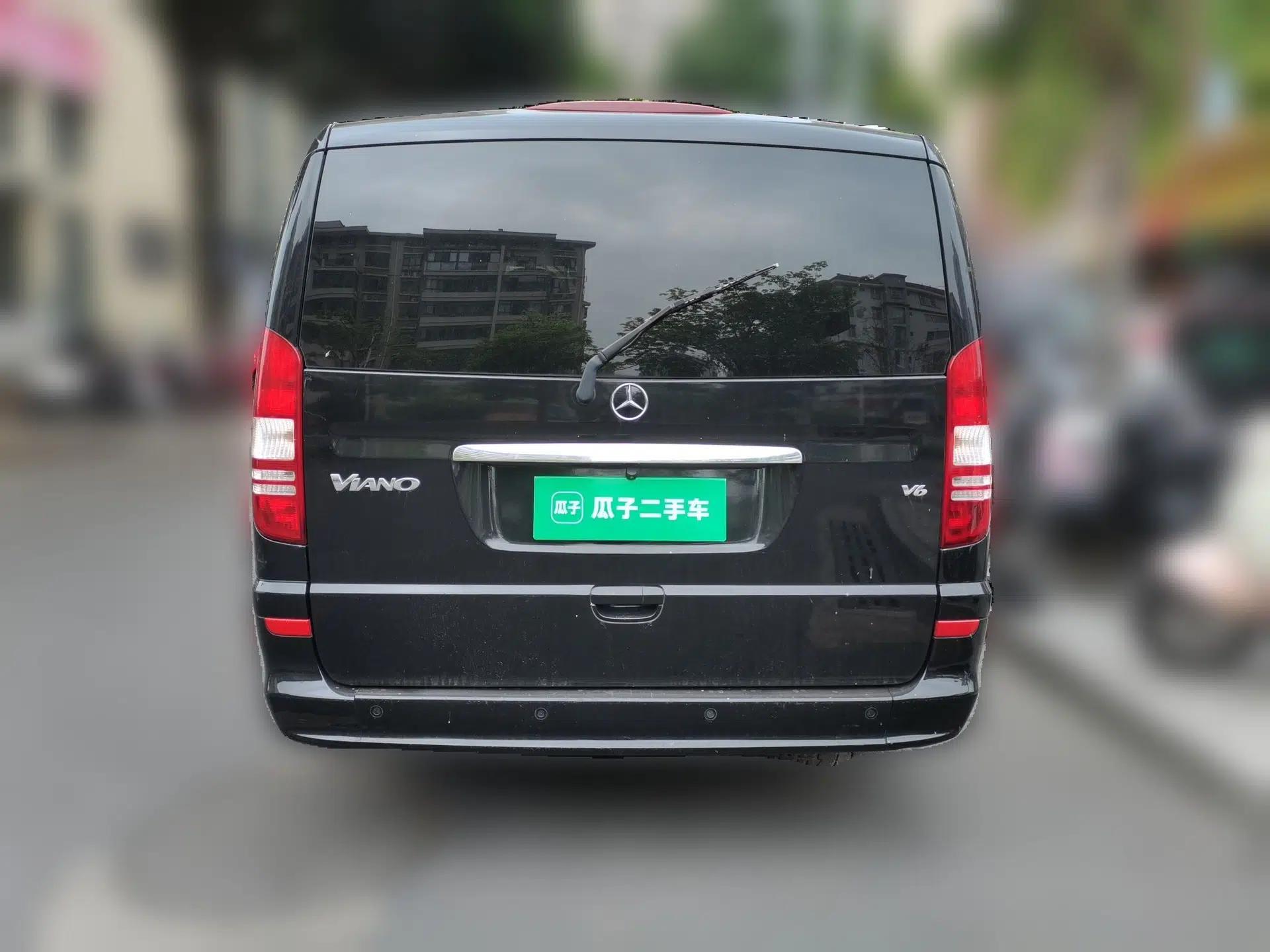 Mercedes-Benz Viano 2011 2.5L Luxury Edition — миниатюра 5