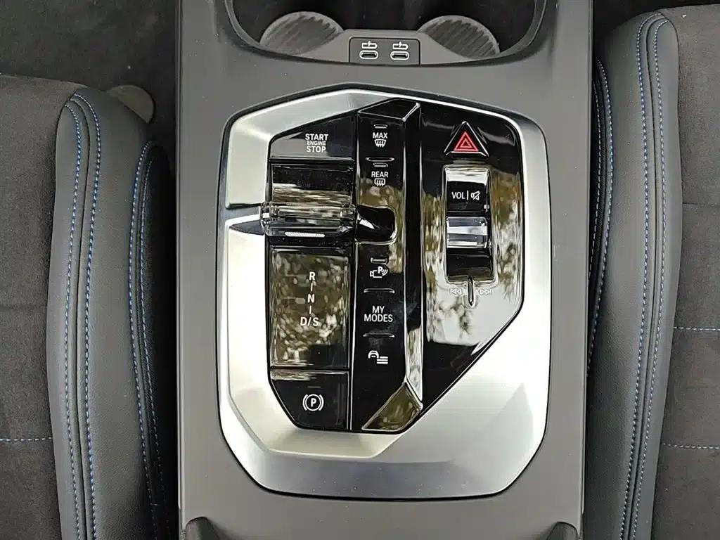 2025 BMW M235L — миниатюра 5