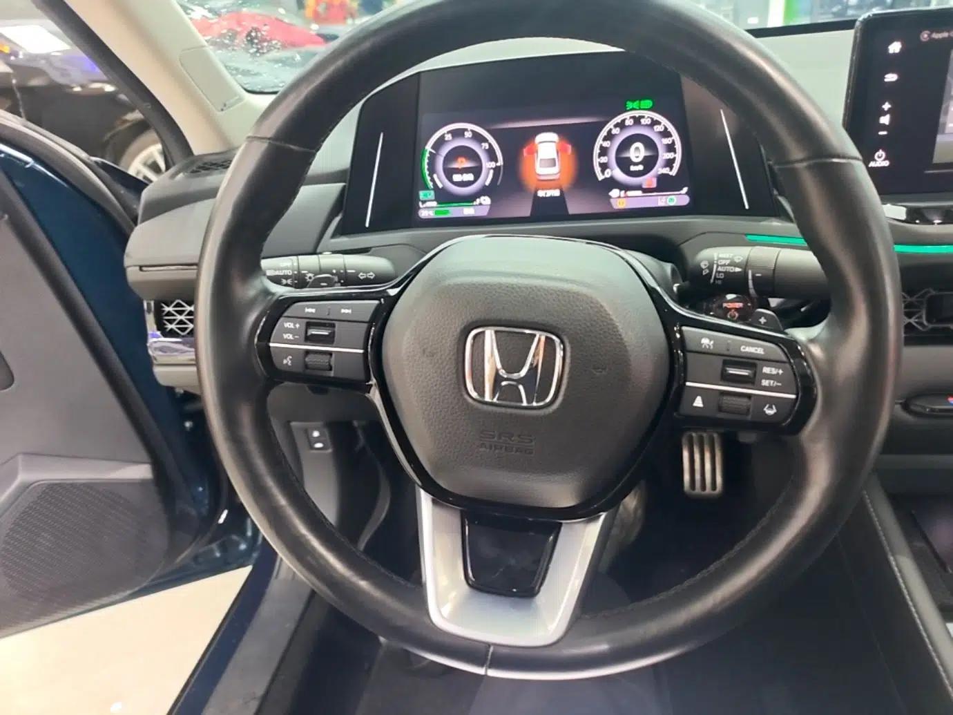 Honda Accord New Energy 2023 2.0L ePHEV Flagship Edition — миниатюра 13