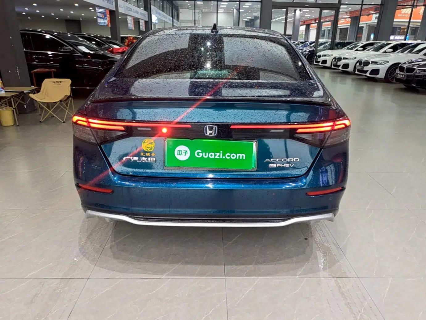 Honda Accord New Energy 2023 2.0L ePHEV Flagship Edition — миниатюра 3
