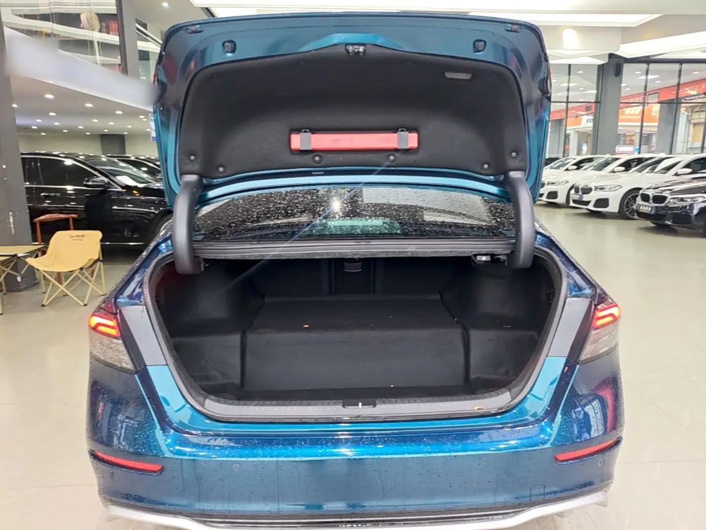 Honda Accord New Energy 2023 2.0L ePHEV Flagship Edition — миниатюра 21