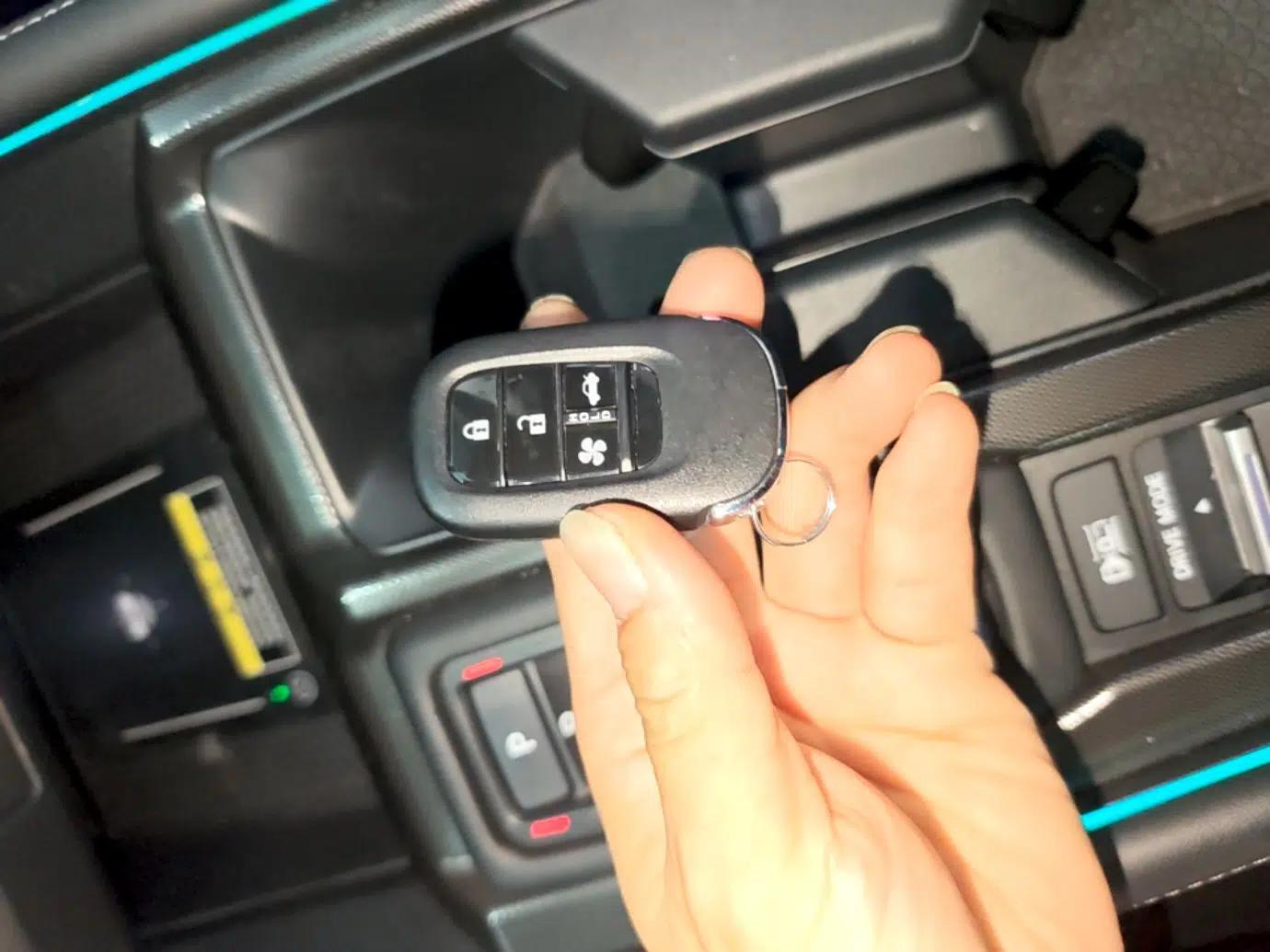 Honda Accord New Energy 2023 2.0L ePHEV Flagship Edition — миниатюра 22