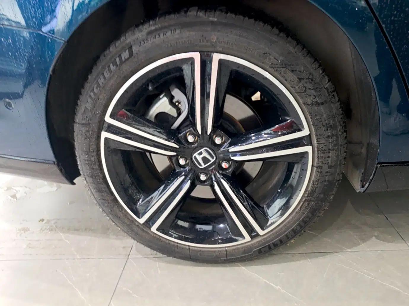 Honda Accord New Energy 2023 2.0L ePHEV Flagship Edition — миниатюра 10
