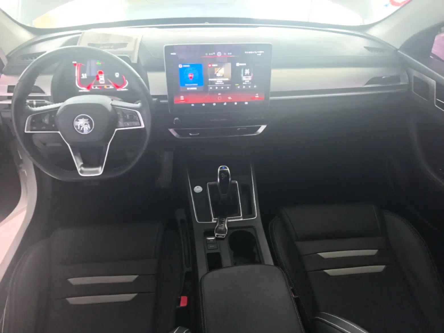 BYD Qin Pro 2018 1.5TI Automatic Smart Connect Luxury Edition — миниатюра 13