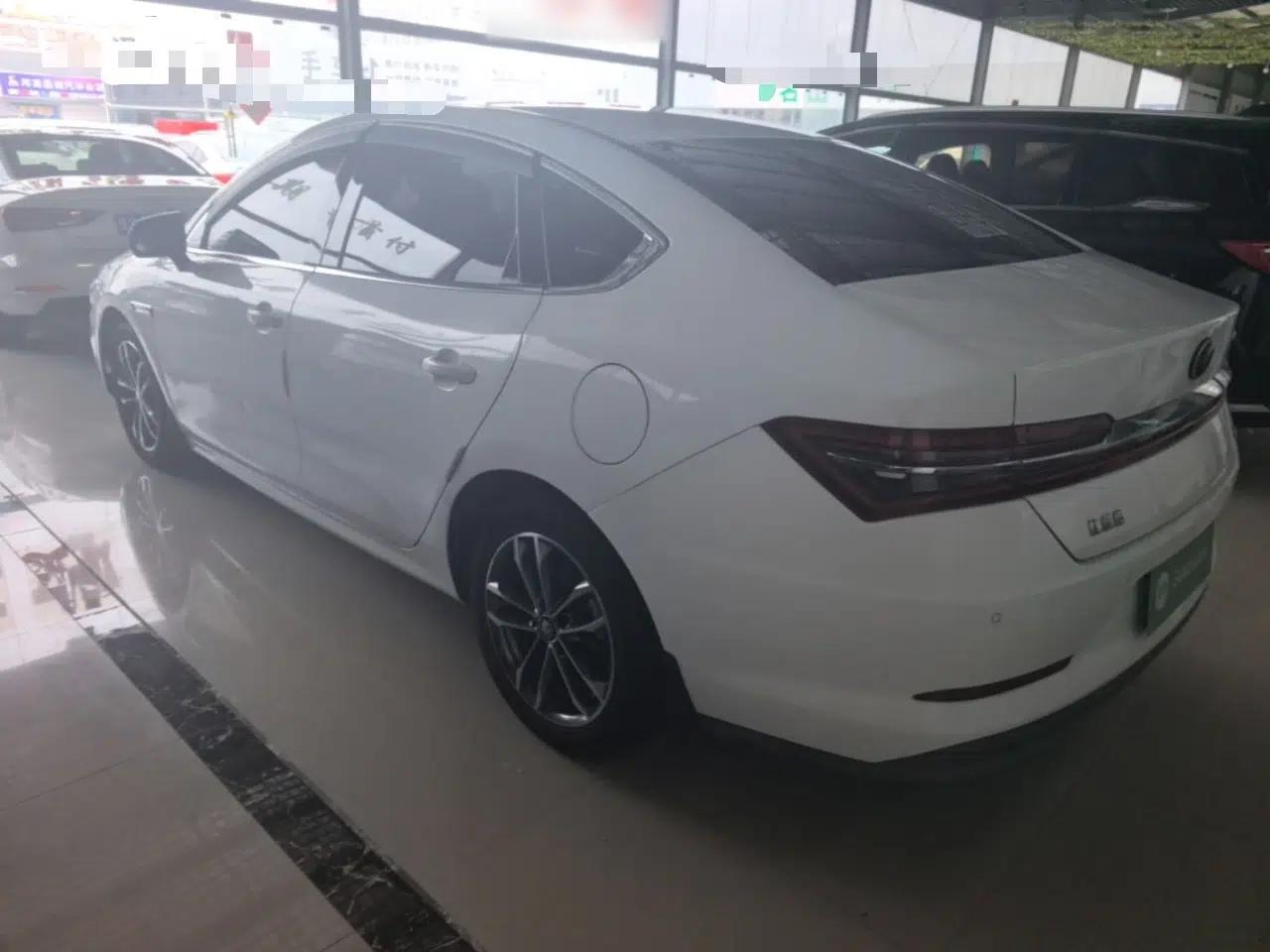 BYD Qin Pro 2018 1.5TI Automatic Smart Connect Luxury Edition — миниатюра 4