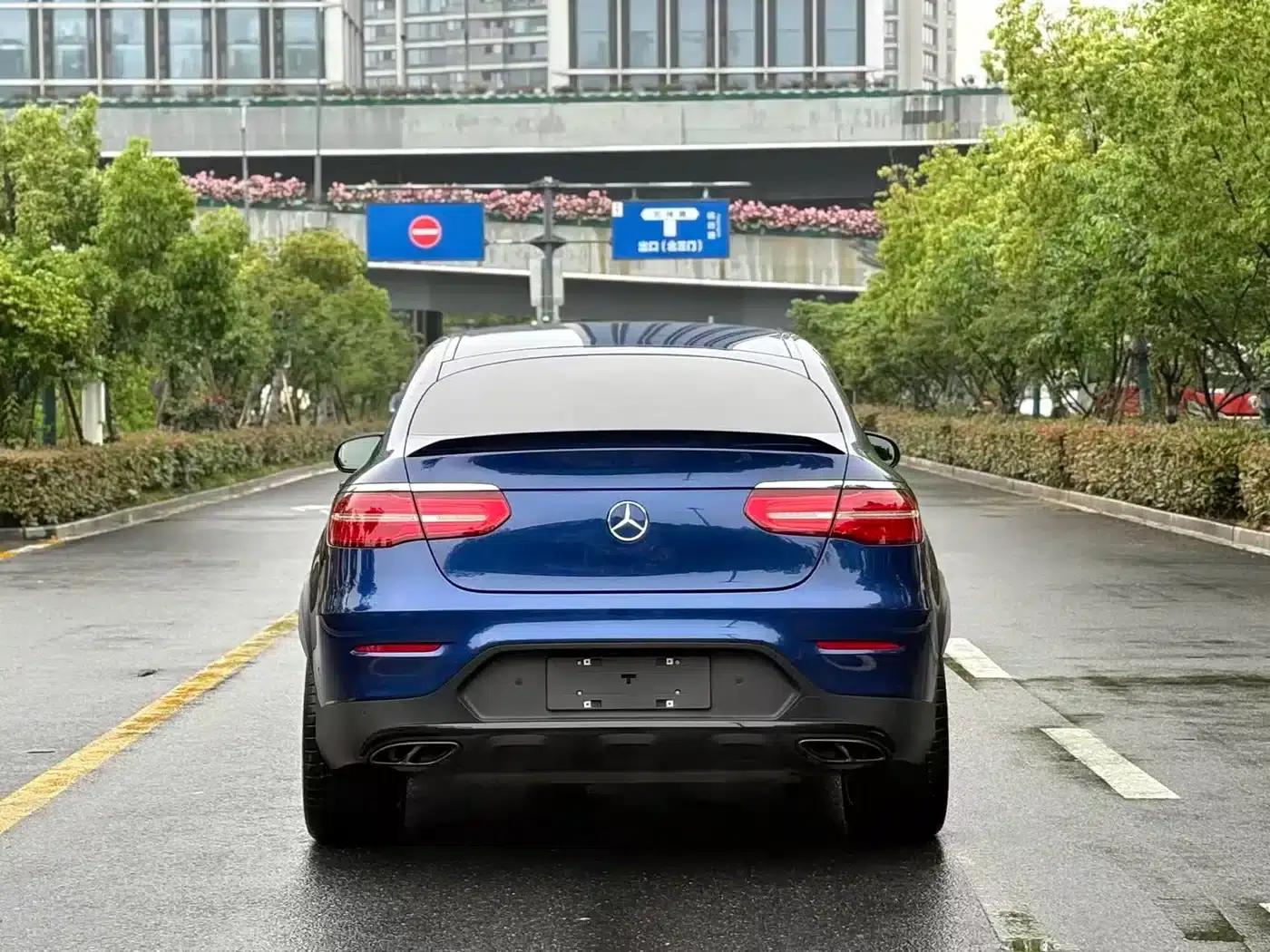 Mercedes-Benz GLC Coupe AMG 2017 AMG GLC 43 4MATIC Coupe SUV — миниатюра 6