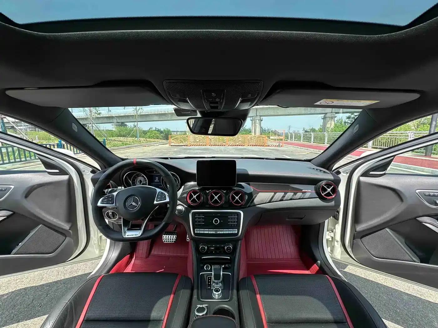 2017 Mercedes-Benz GLA AMG 45 4MATIC — миниатюра 13