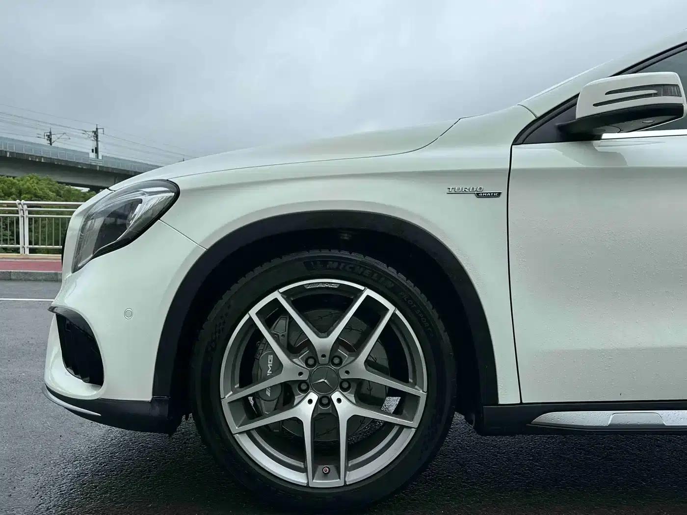 2017 Mercedes-Benz GLA AMG 45 4MATIC — миниатюра 27