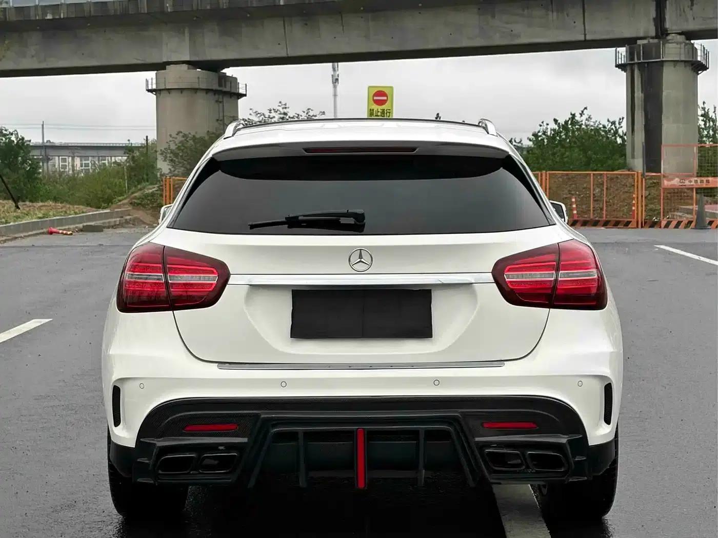 2017 Mercedes-Benz GLA AMG 45 4MATIC — миниатюра 30