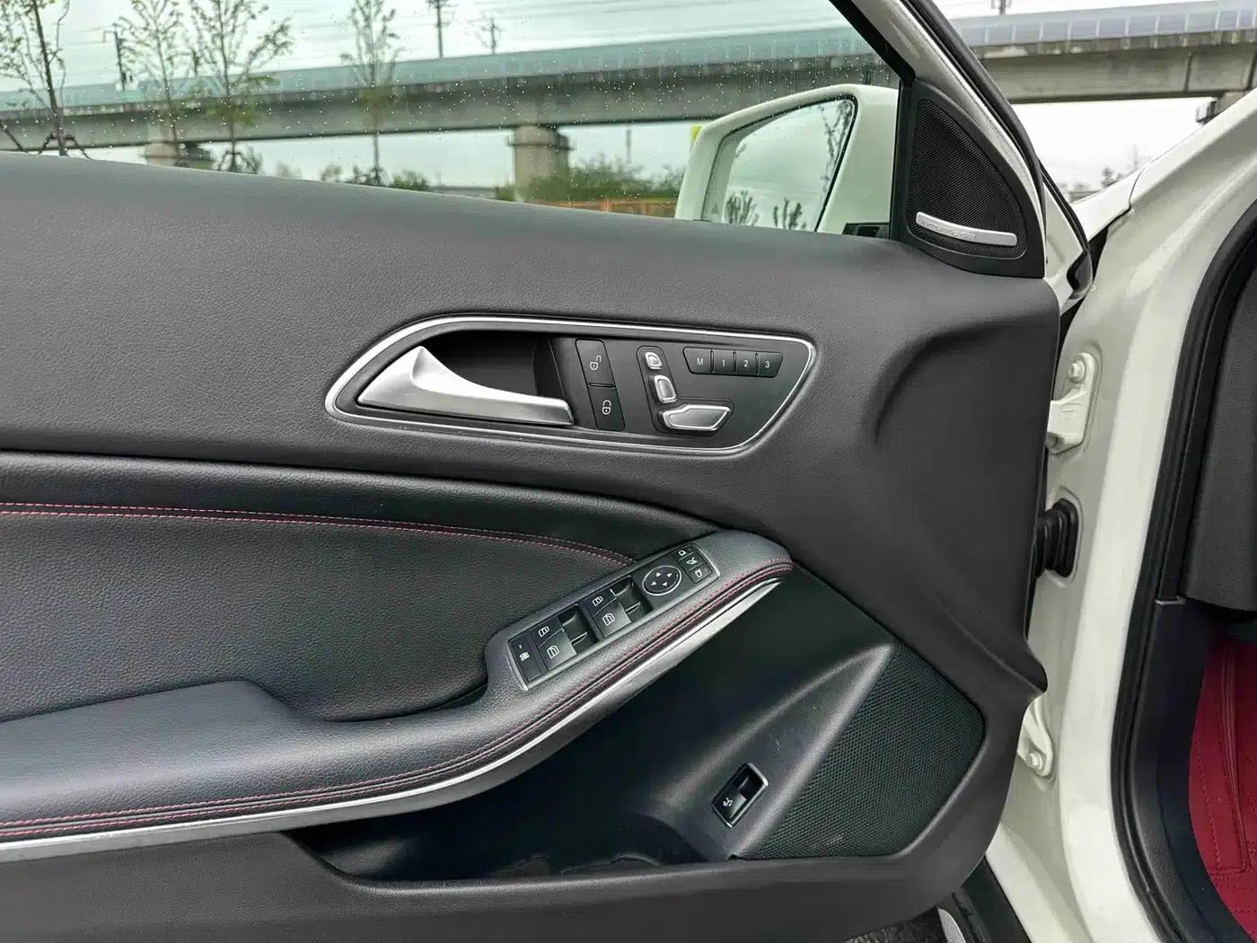 2017 Mercedes-Benz GLA AMG 45 4MATIC — миниатюра 6