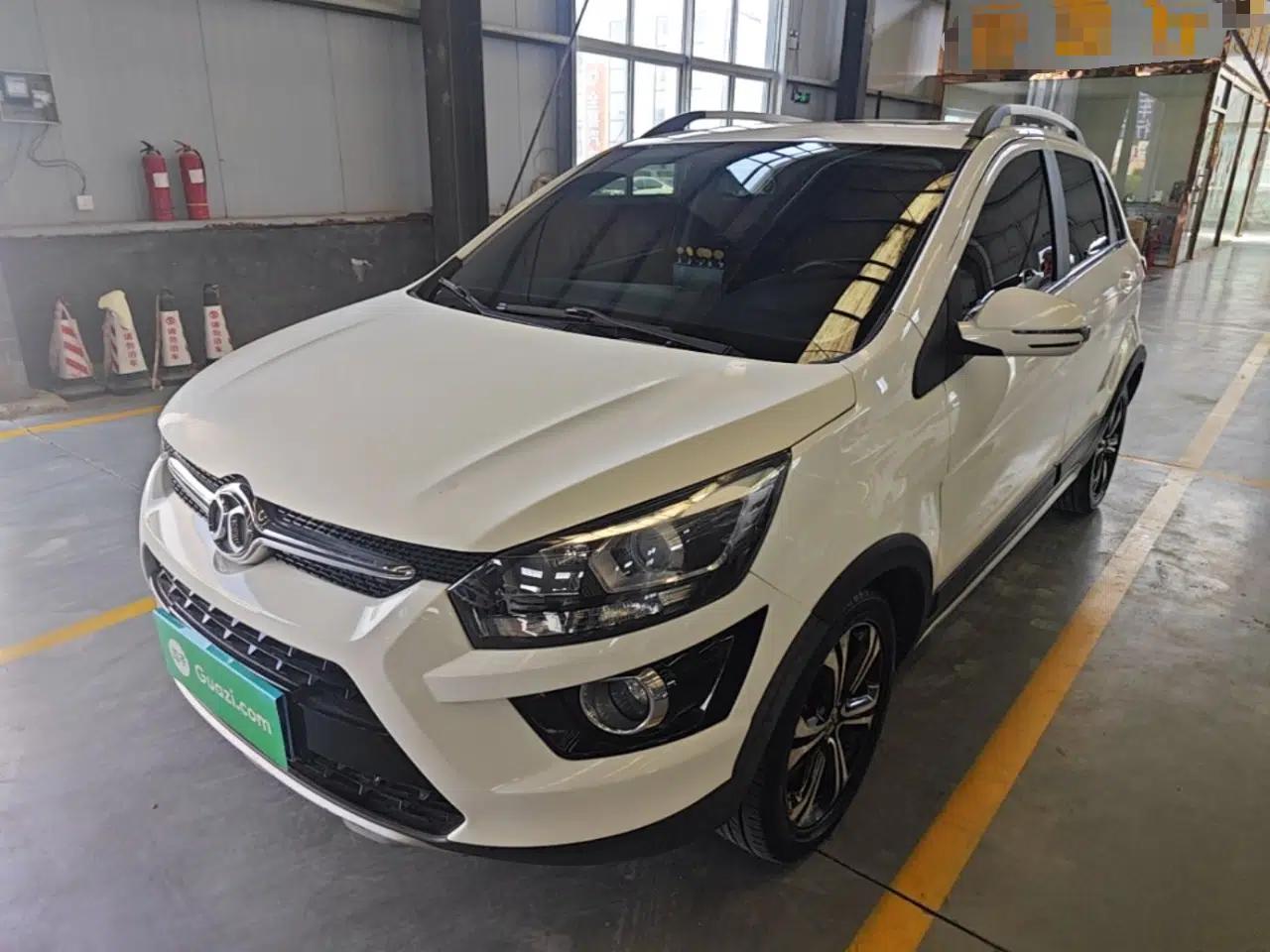 BAIC Senova X25 2015 1.5L Automatic Elite Model — миниатюра 1