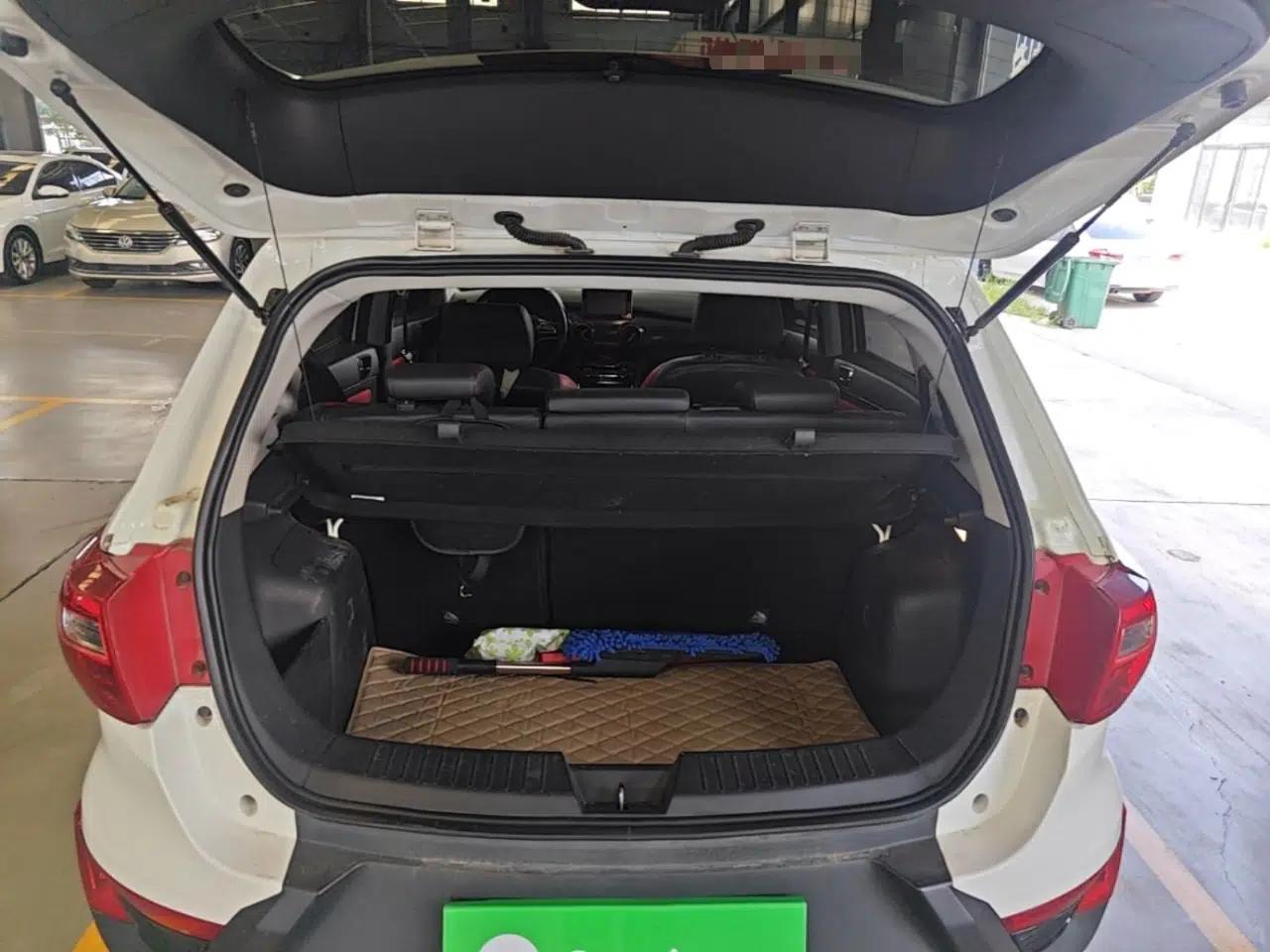 BAIC Senova X25 2015 1.5L Automatic Elite Model — миниатюра 22