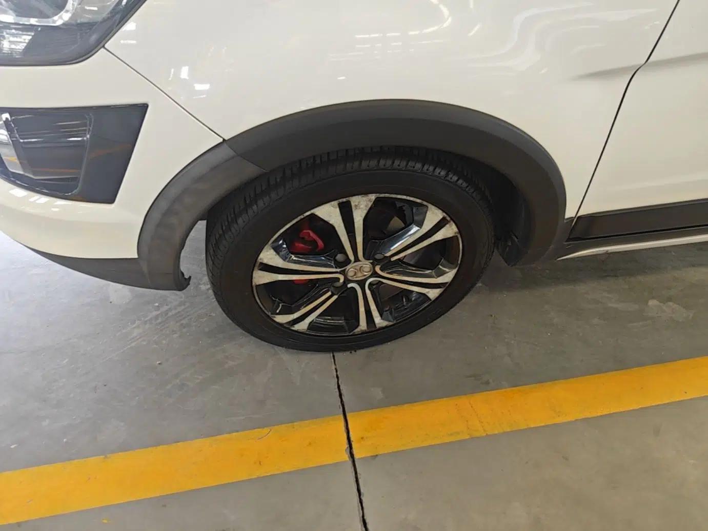BAIC Senova X25 2015 1.5L Automatic Elite Model — миниатюра 8